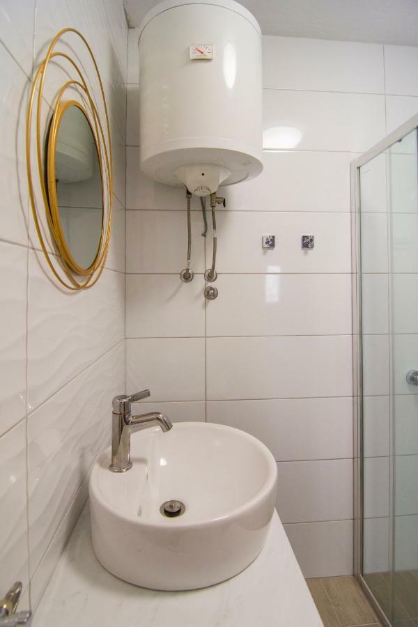 Apartments Pina โบล ภายนอก รูปภาพ